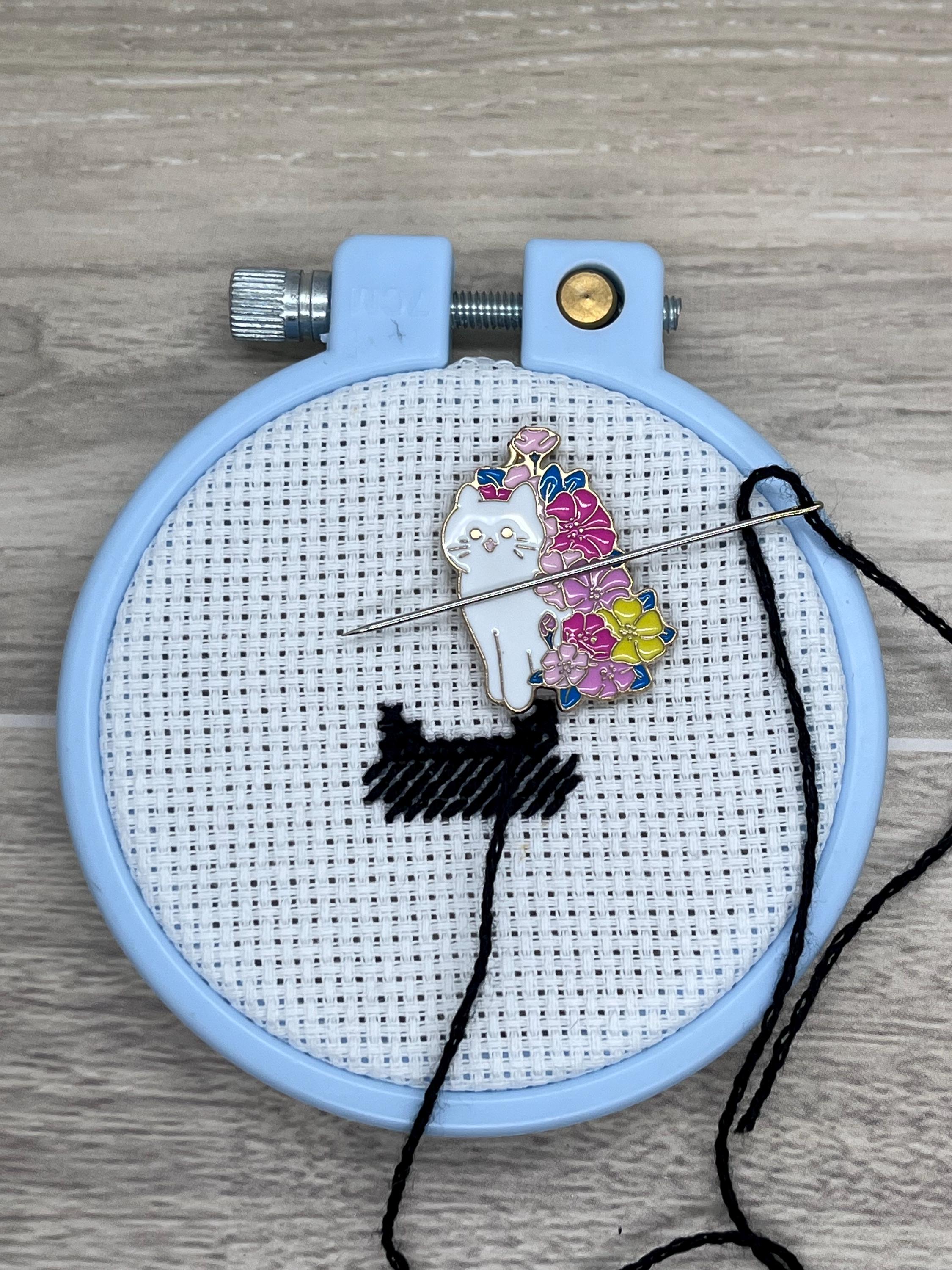 Animal Flower Needle Minder