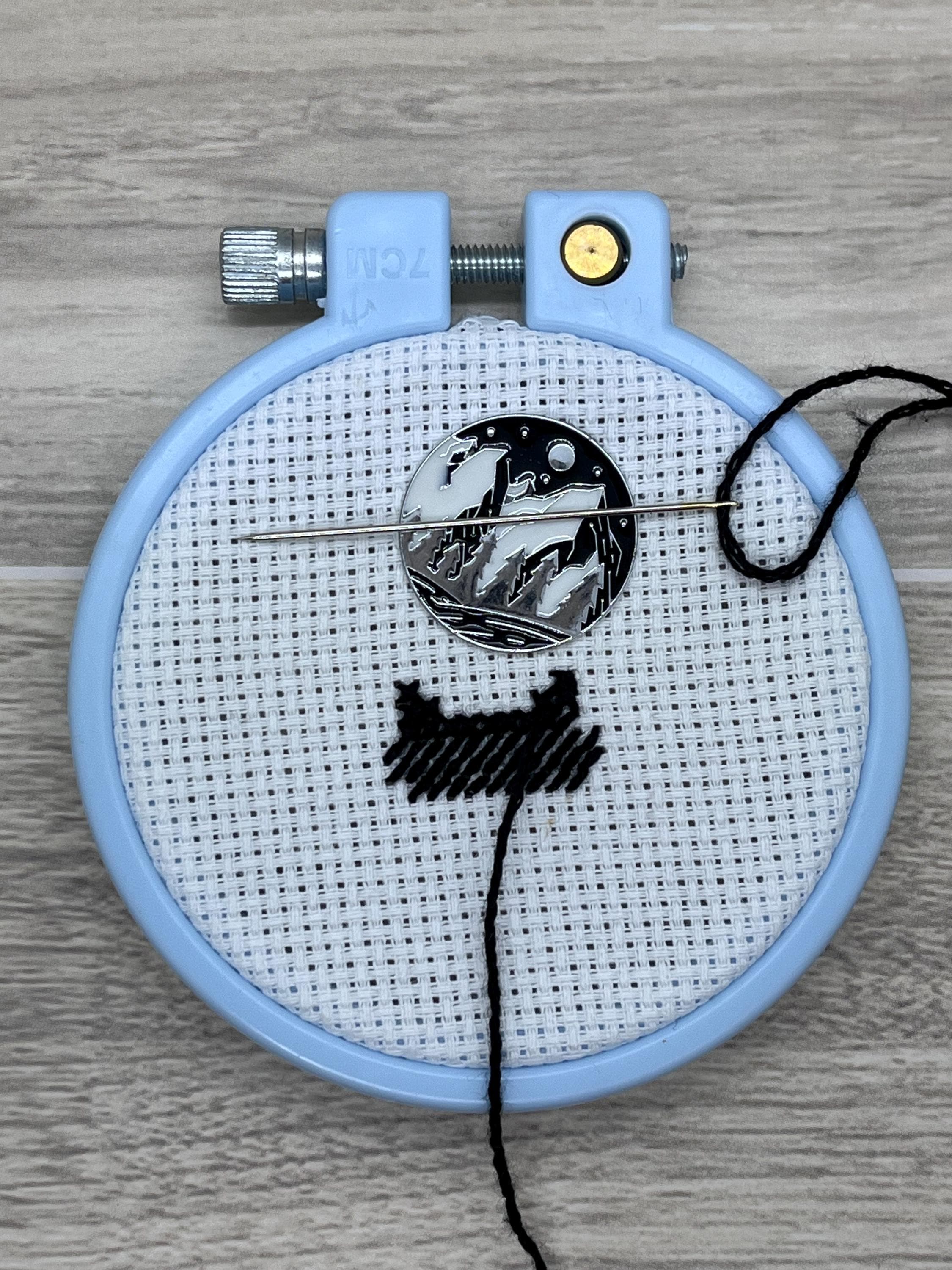 Black and White Landscape Needle Minder
