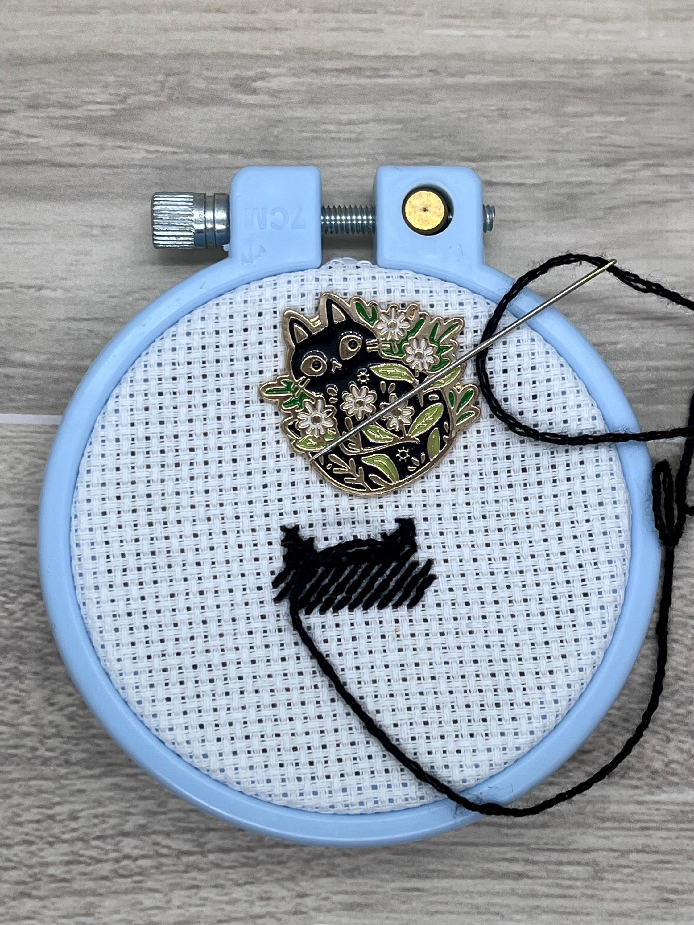 Floral Cats Needle Minders