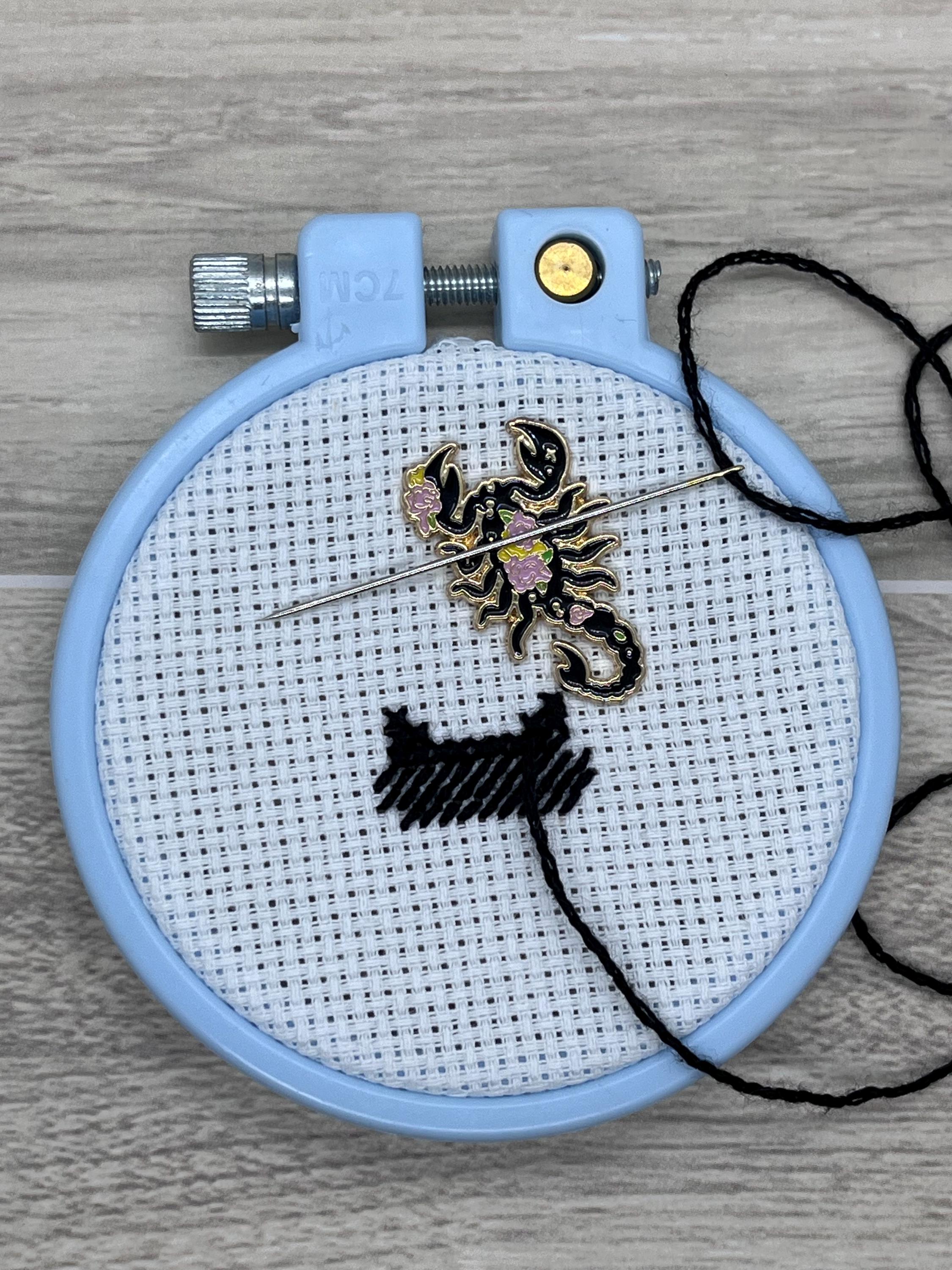Floral Insects Needle Minders