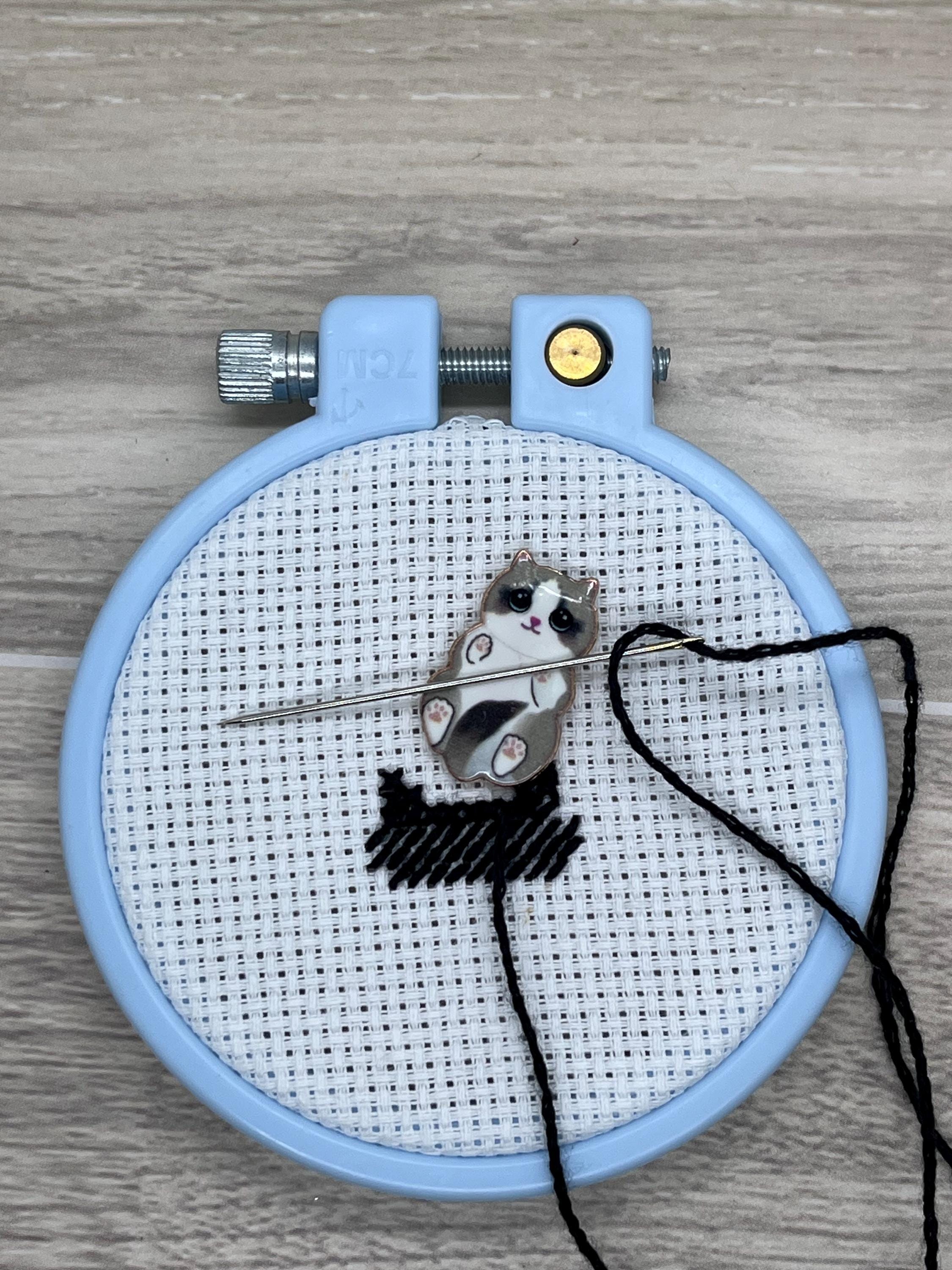 Cat Needle Minders