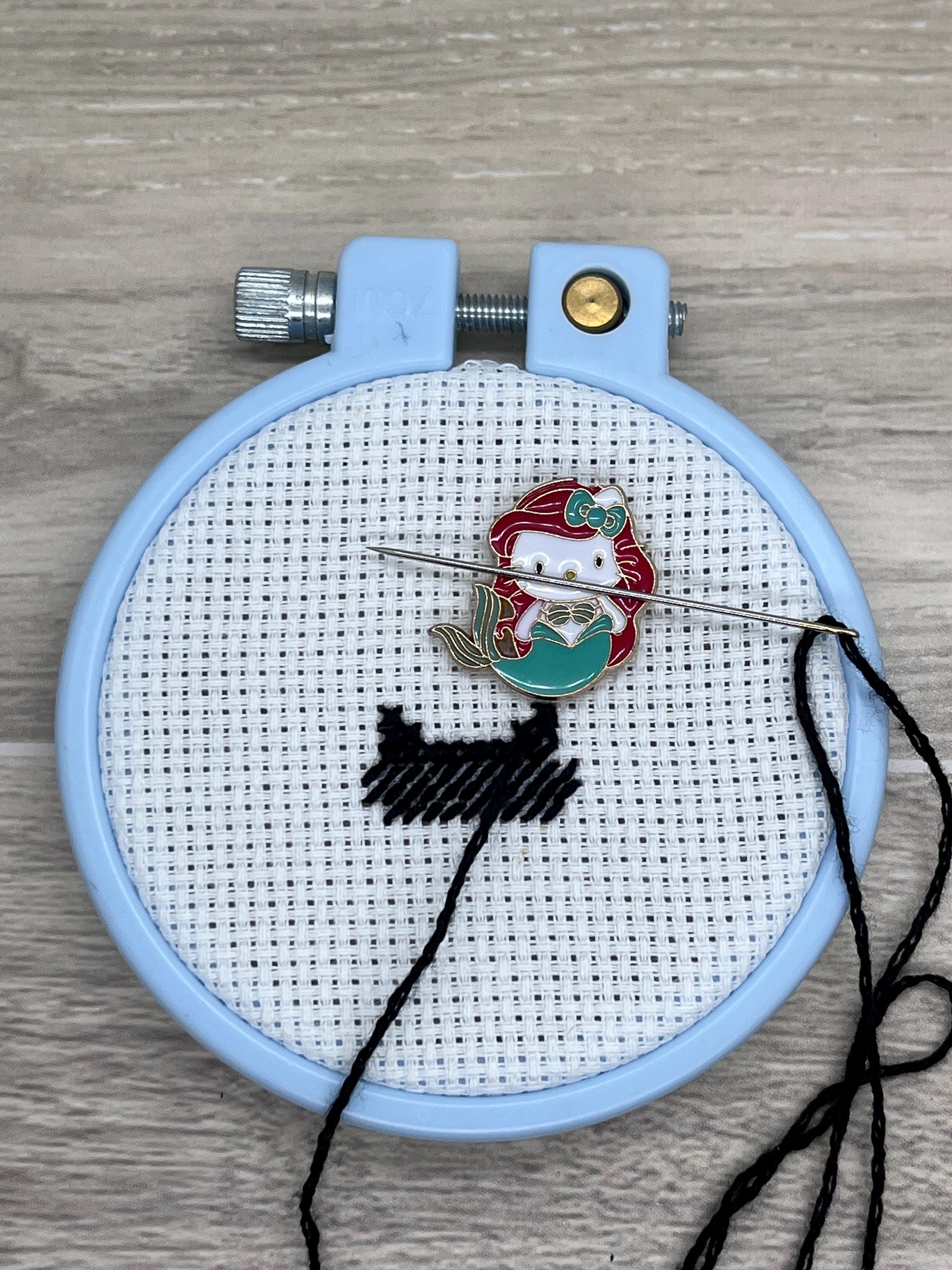 Hello Kitty Princess Needle Minder