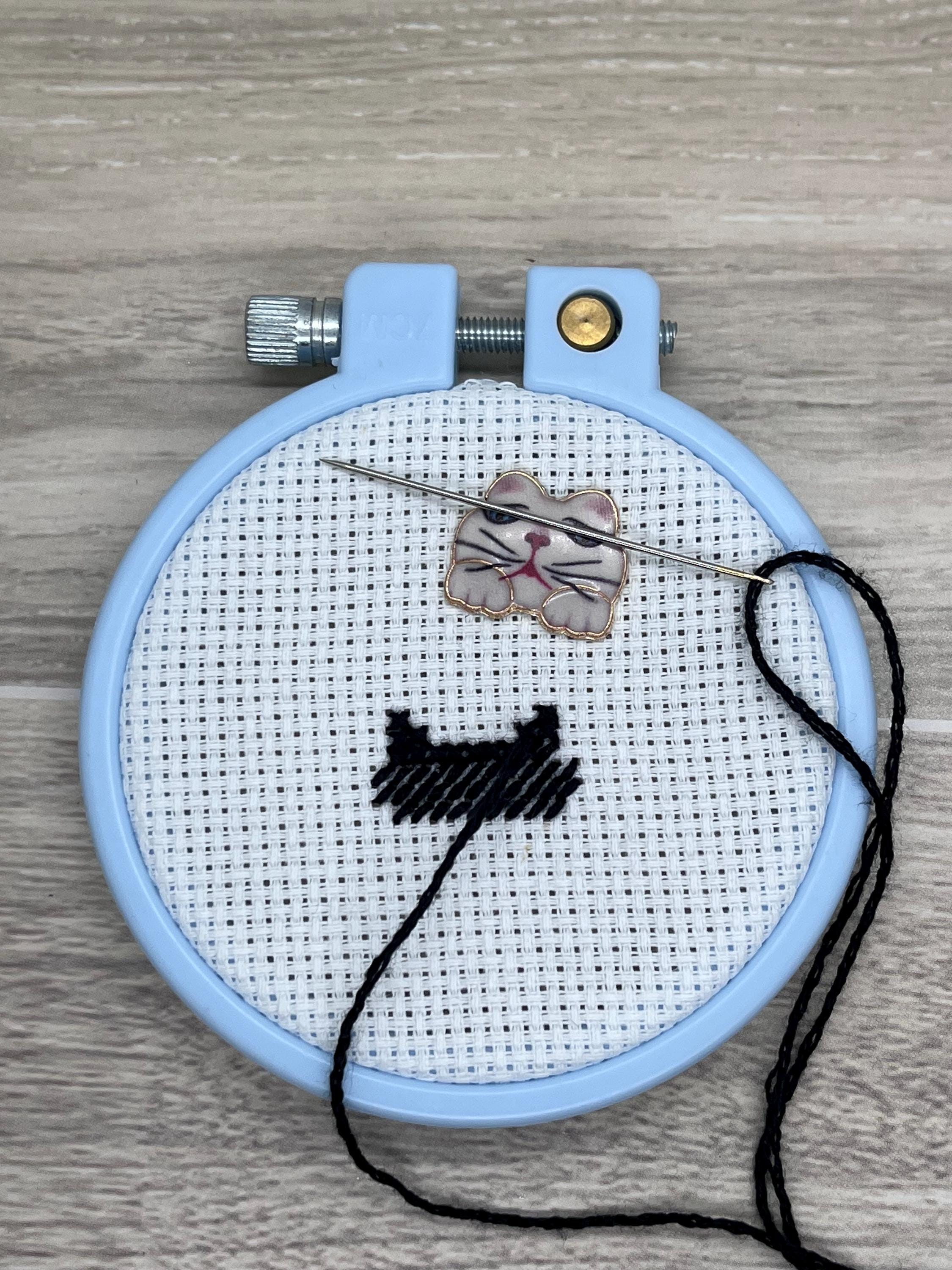 Cat Heads Needle Minders
