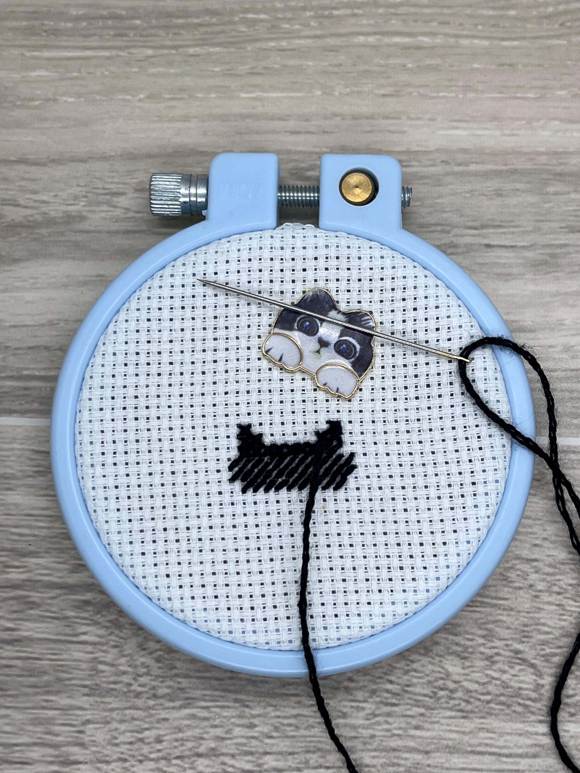 Cat Heads Needle Minders