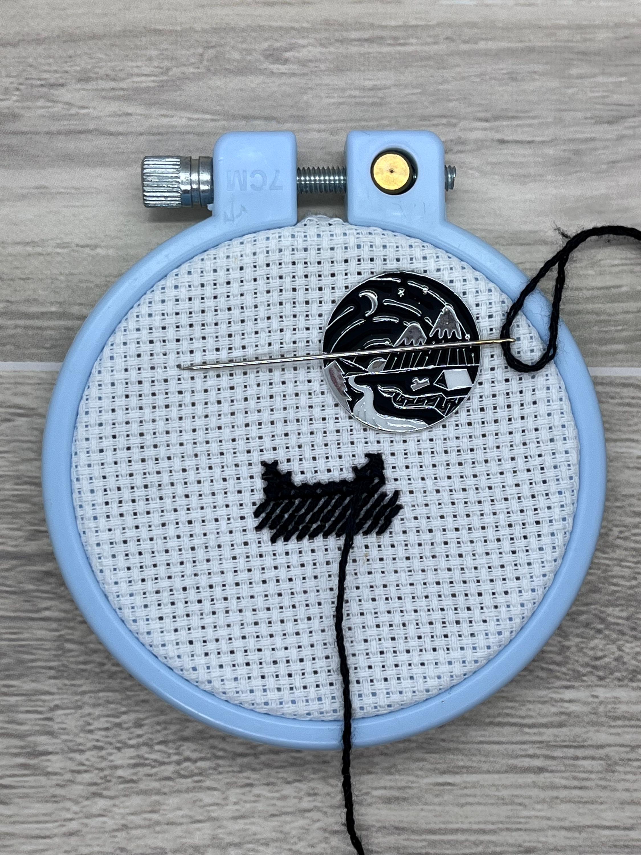 Black and White Landscape Needle Minder