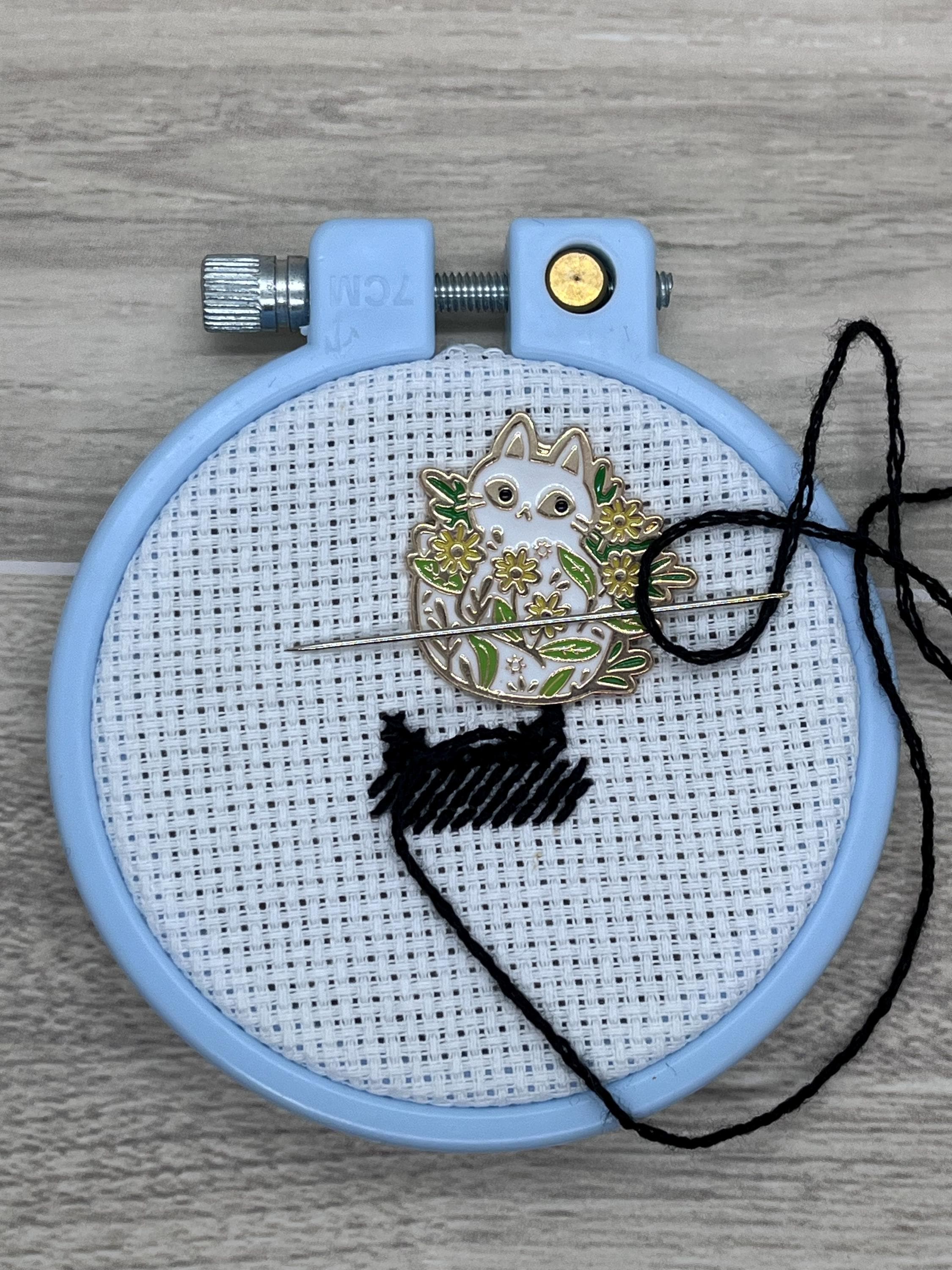 Floral Cats Needle Minders