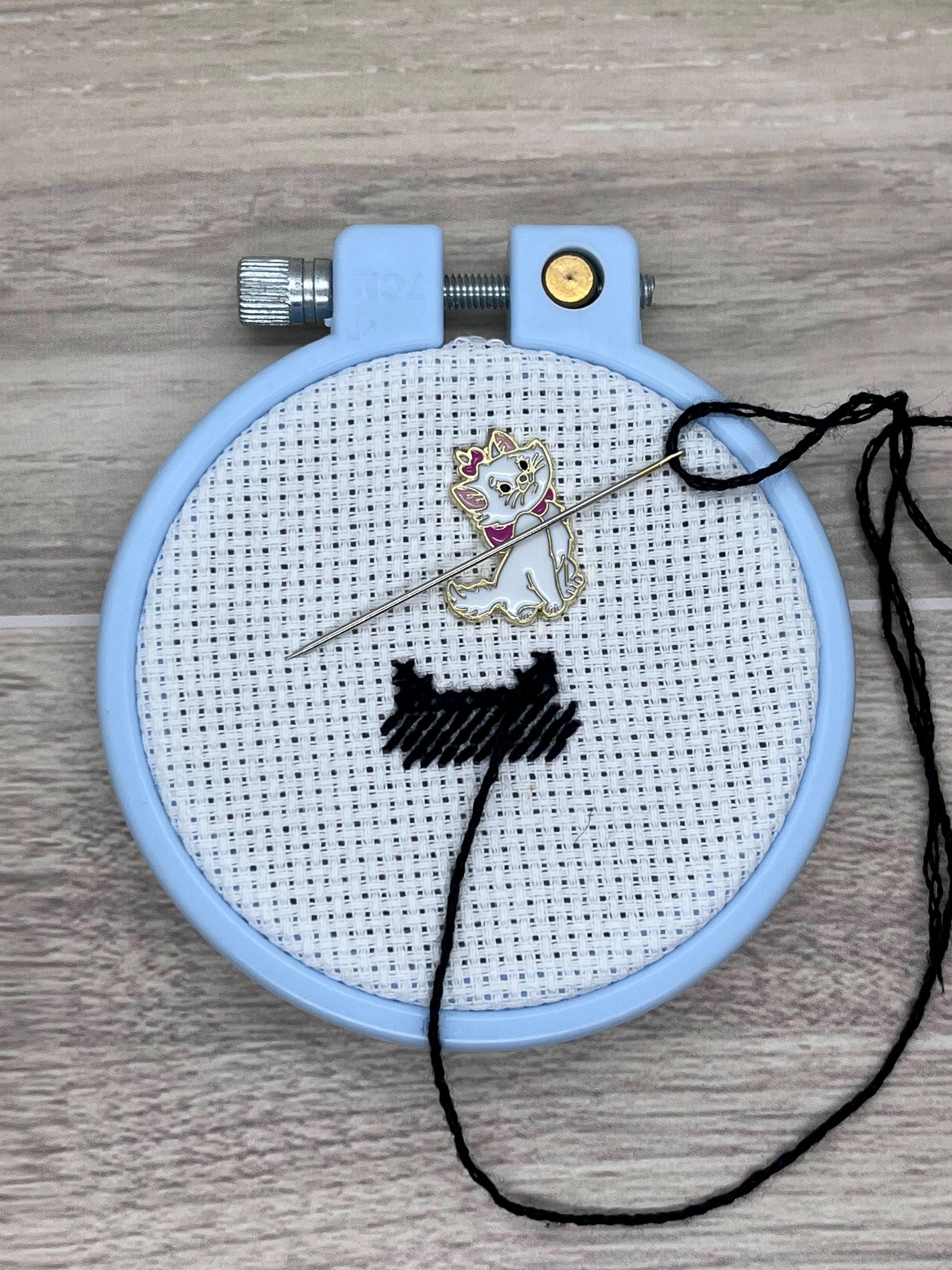 Marie Cat Needle Minders