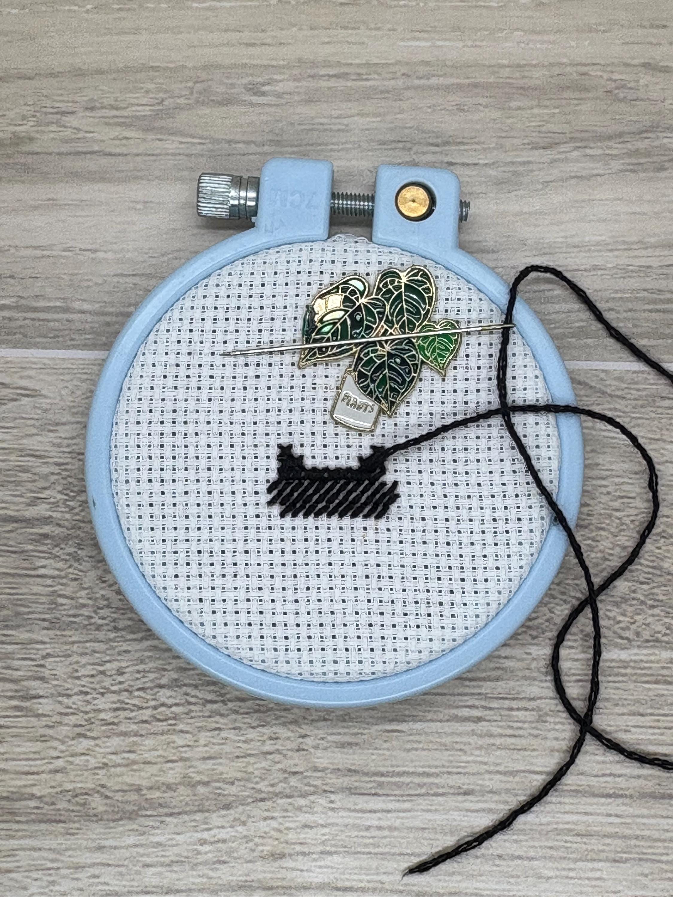 Black Cats and Plants Needle Minders