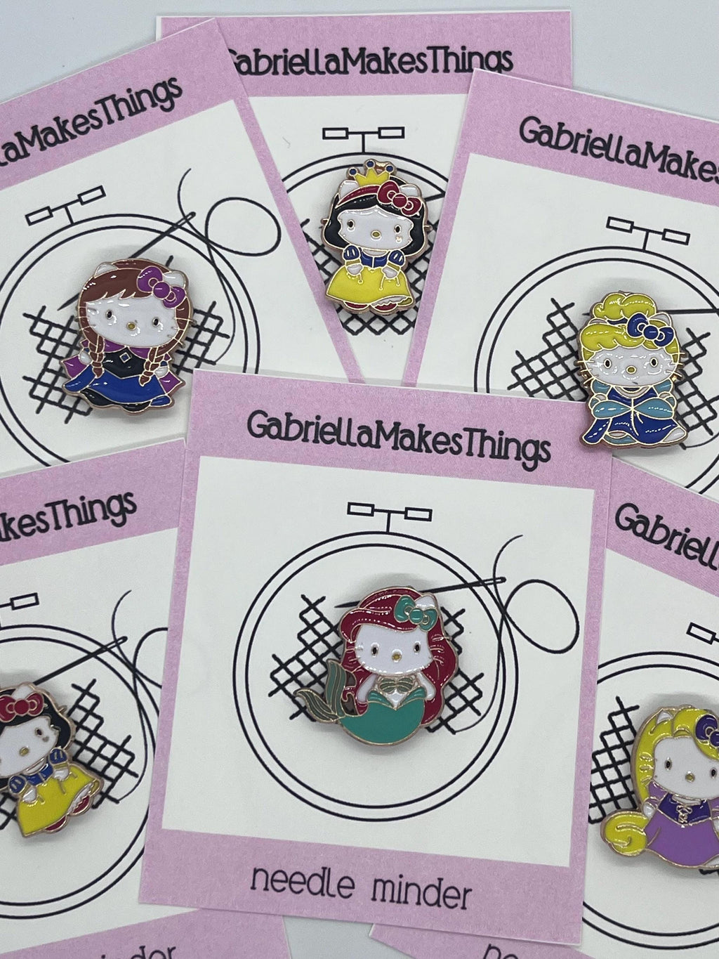 Hello Kitty Princess Needle Minder