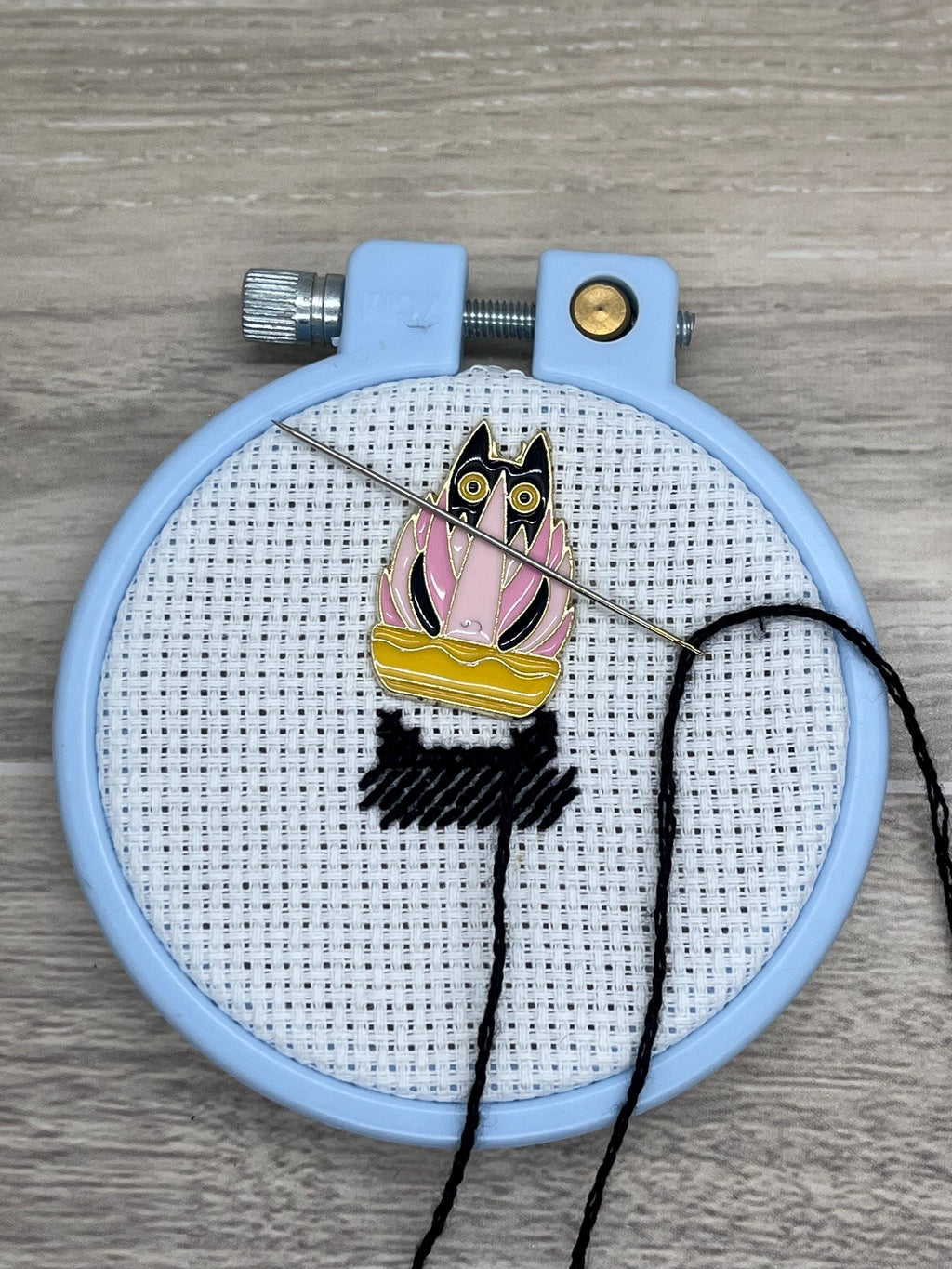 Flower Cat Needle Minders