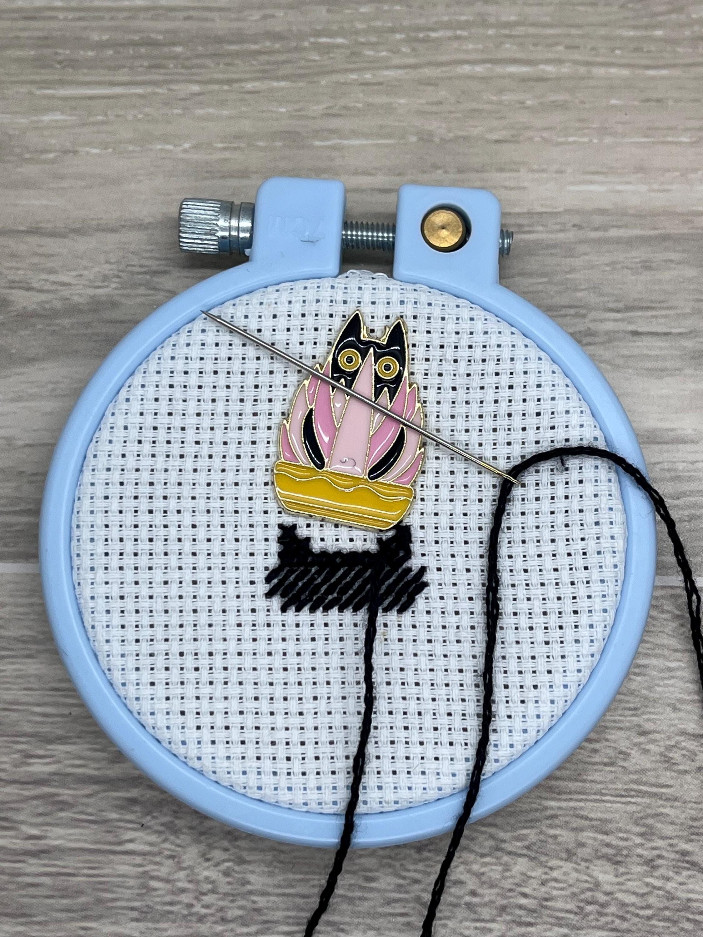 Flower Cat Needle Minders