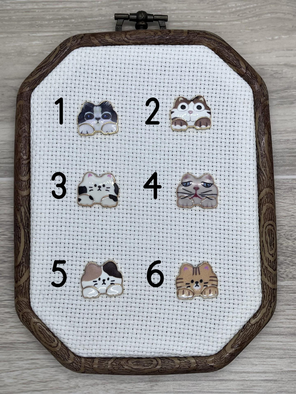 Cat Heads Needle Minders
