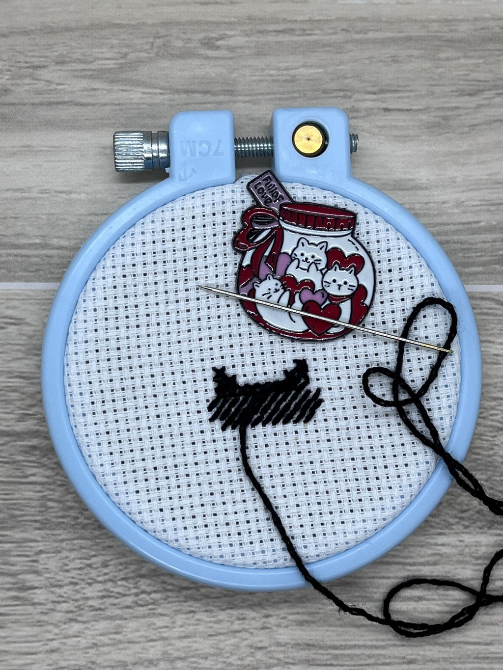 Cats with Hearts Needle Minders