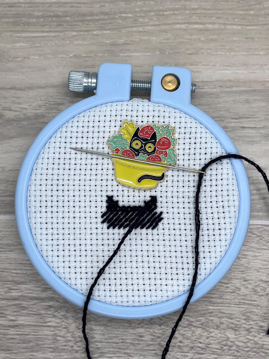 Flower Cat Needle Minders