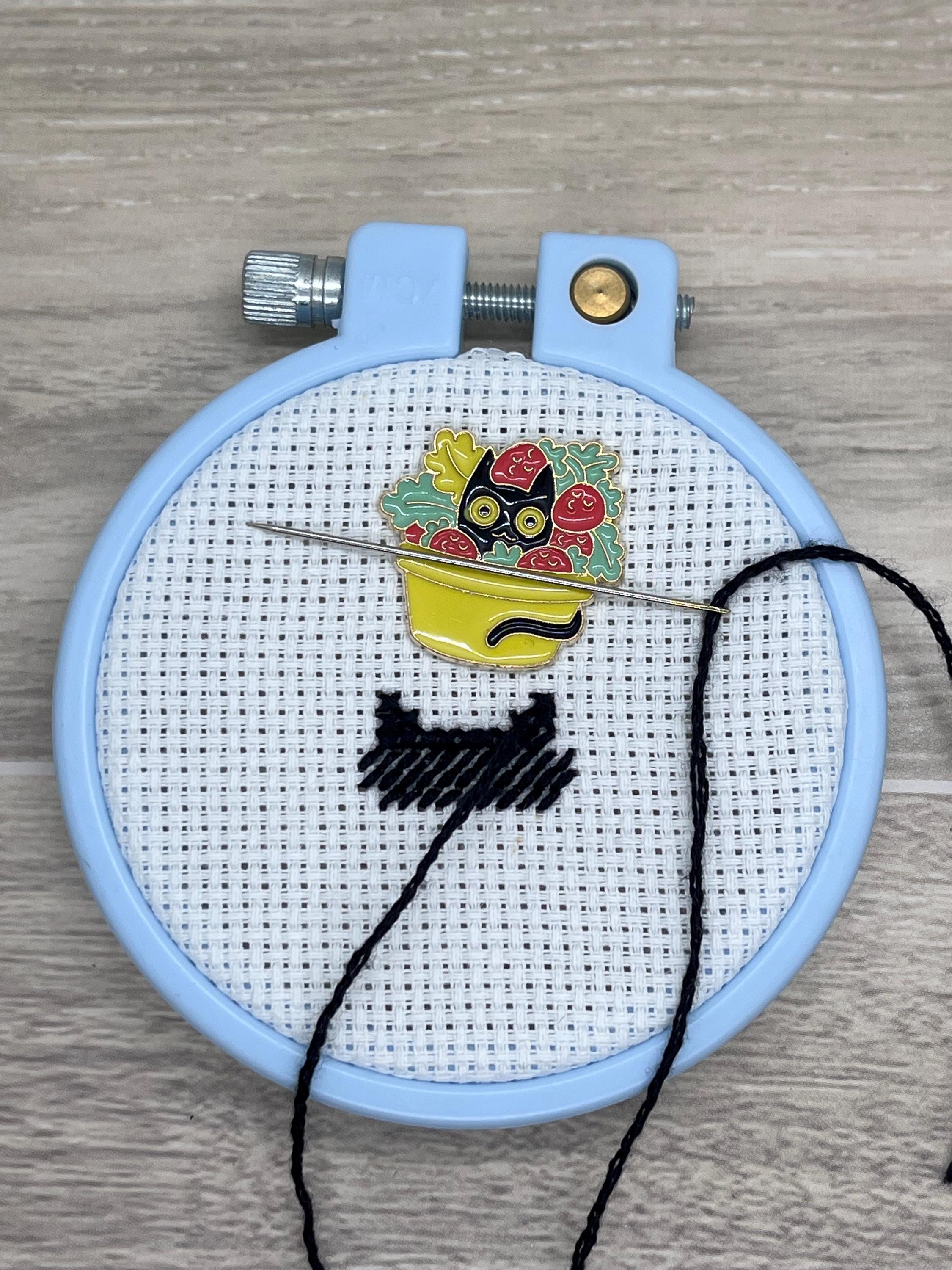 Flower Cat Needle Minders