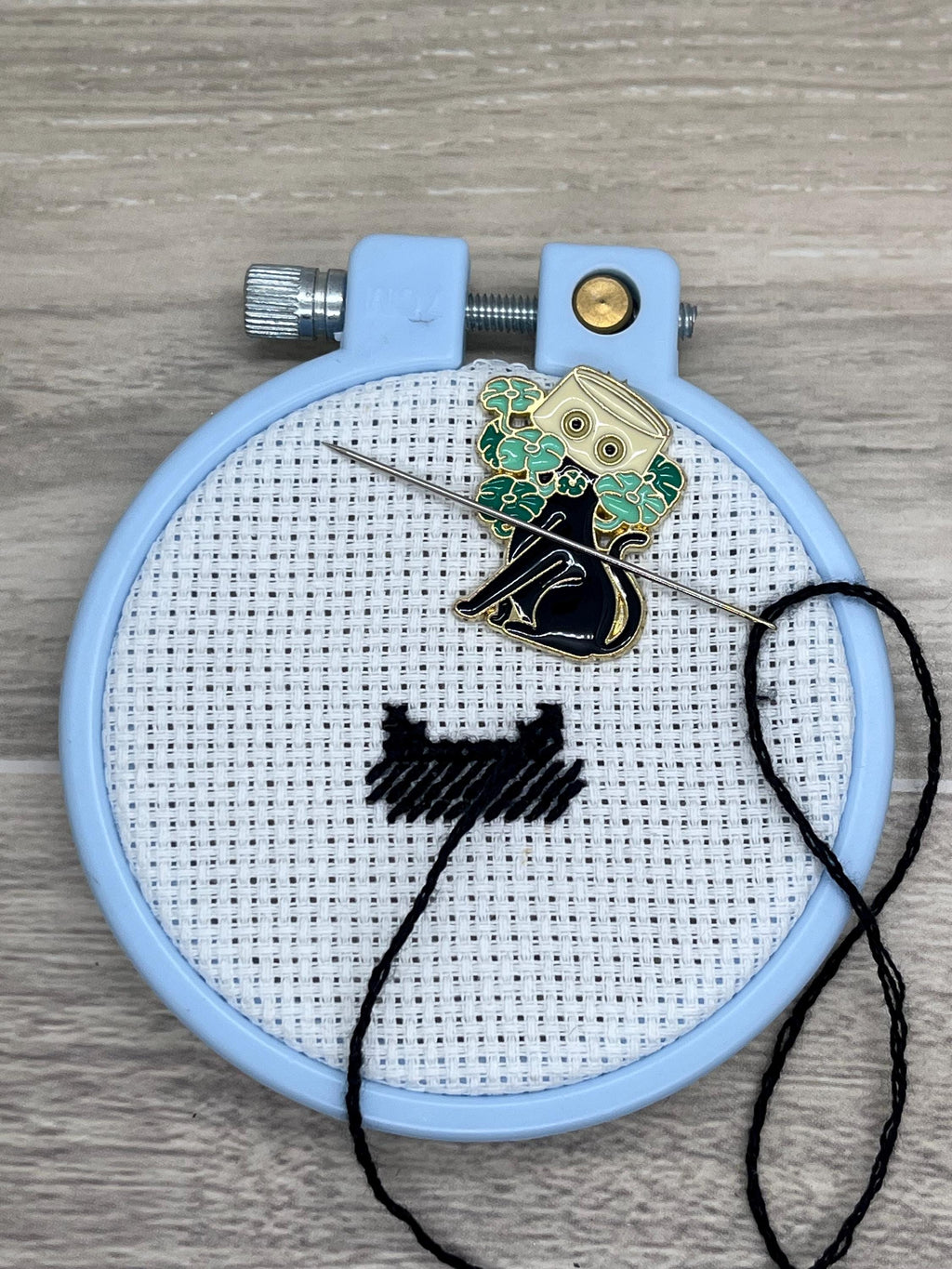 Flower Cat Needle Minders