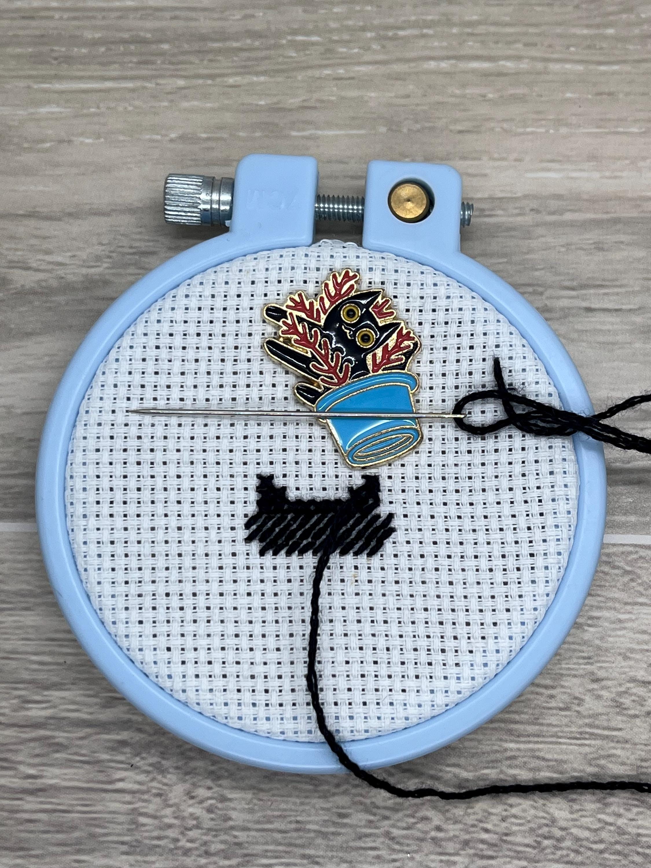 Flower Cat Needle Minders