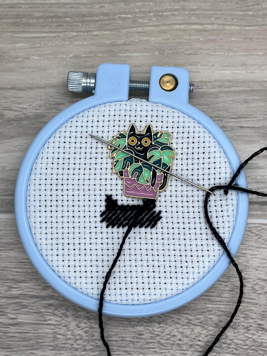 Flower Cat Needle Minders
