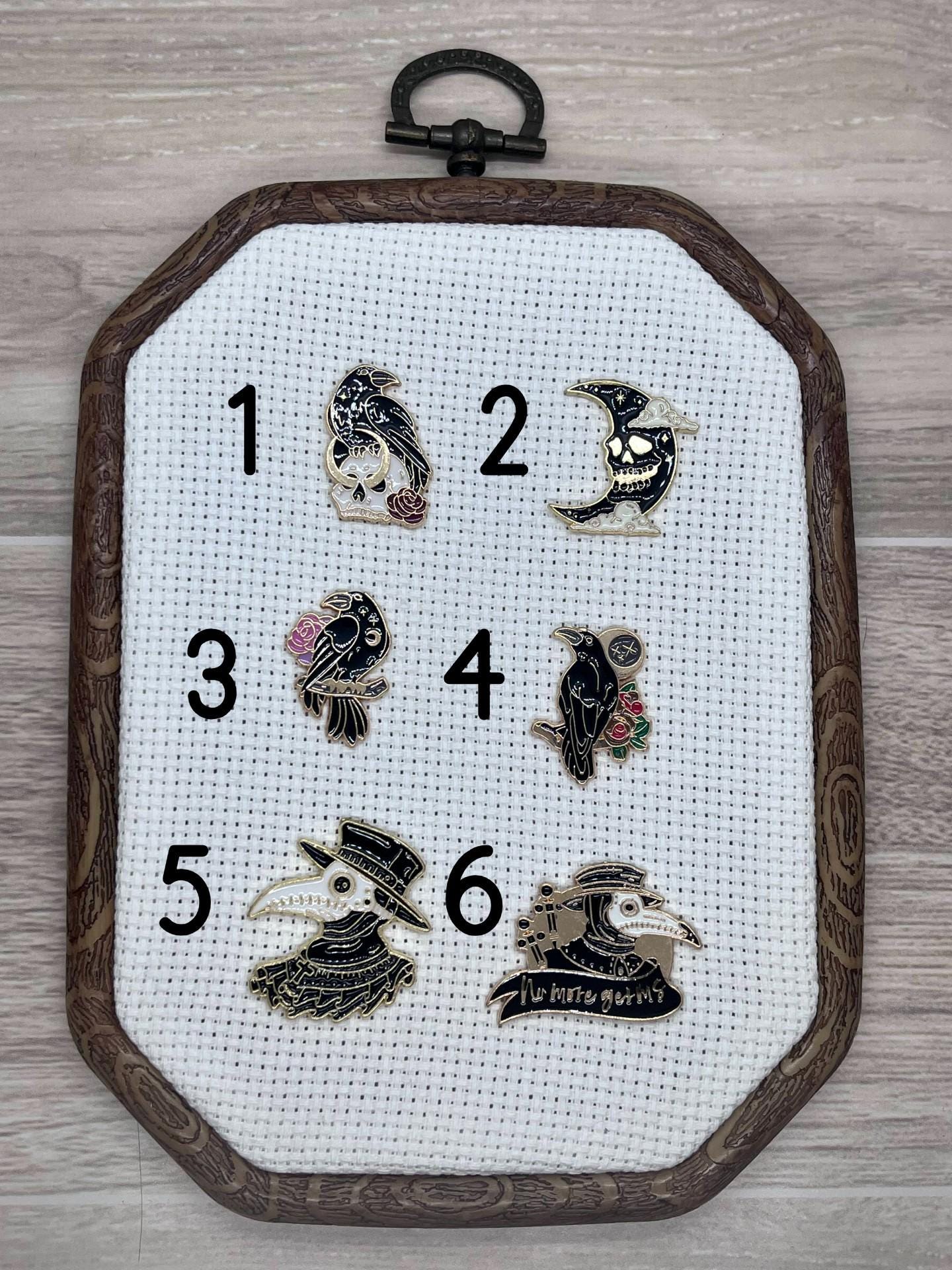 Gothic Needle Minder