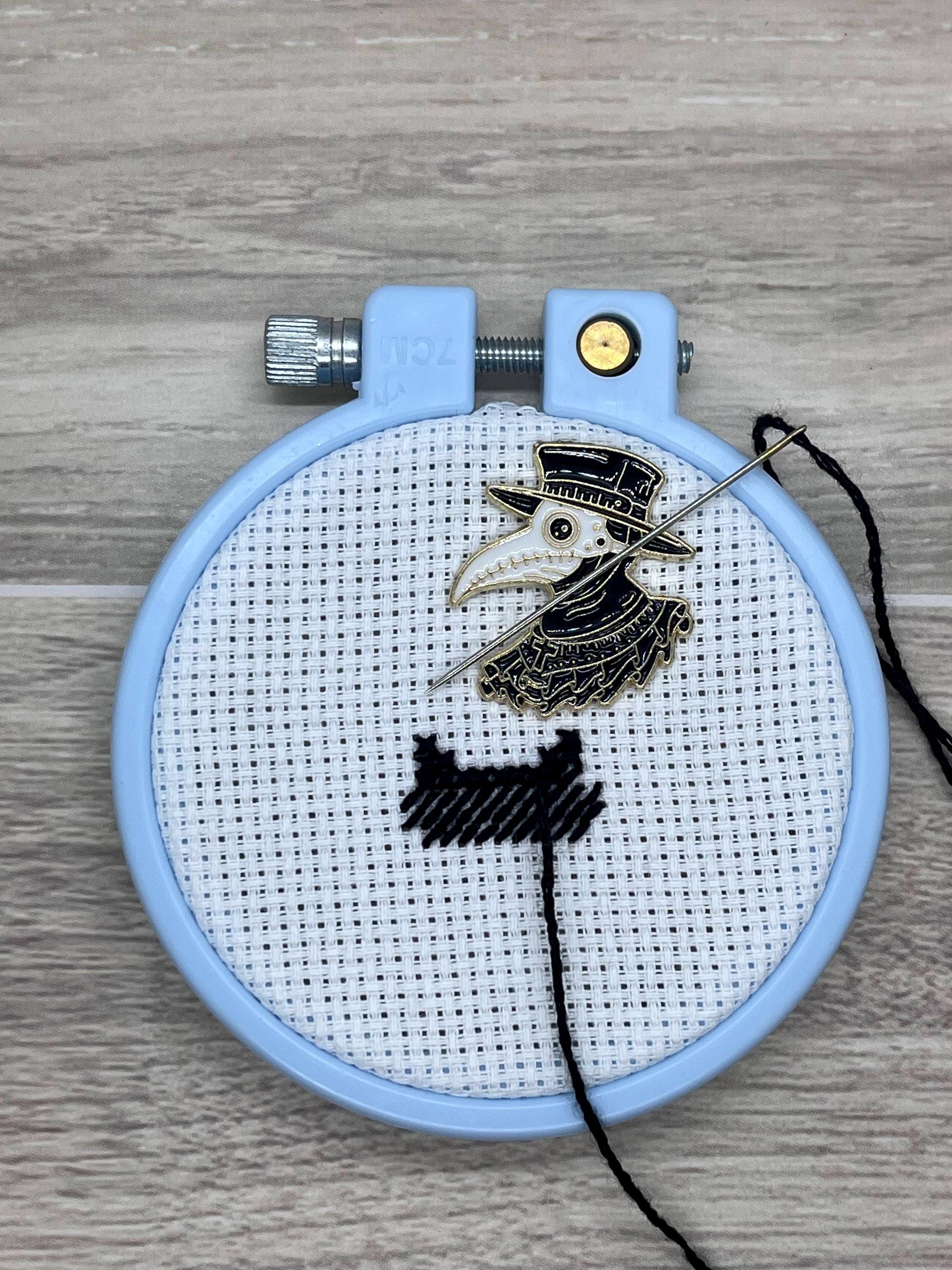 Gothic Needle Minder